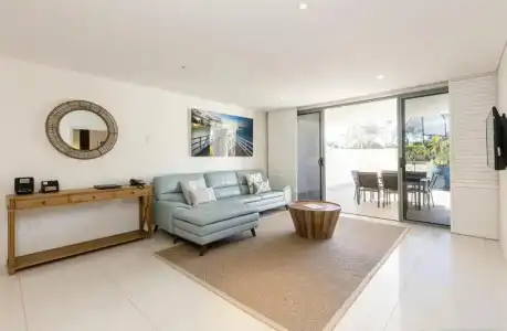 Bay Royal Apartments - 185