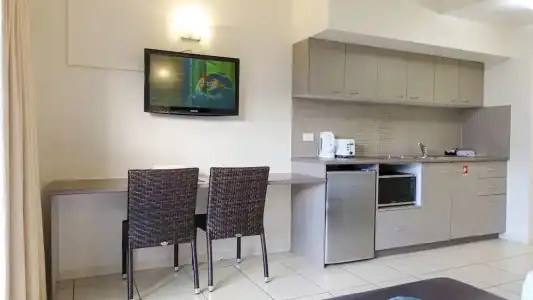 Southern Cross Atrium Apartments - 105