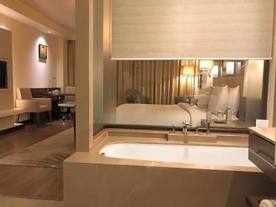 DoubleTree by Hilton Agra - 37