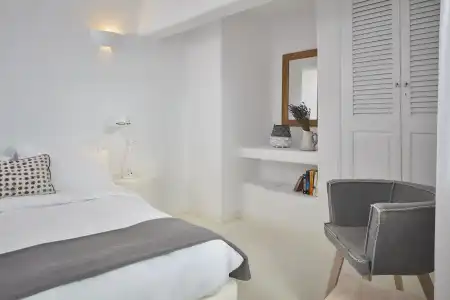 Cliff Side Suites - 1