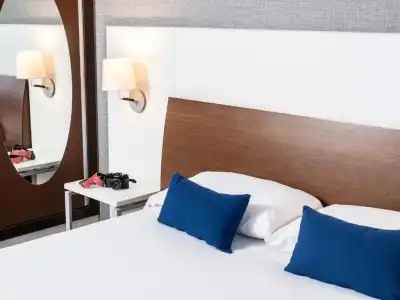 ibis Styles A Coruña - 35