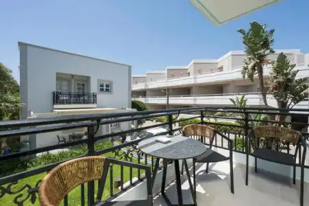 Rhoe Seaside Apartments - 36