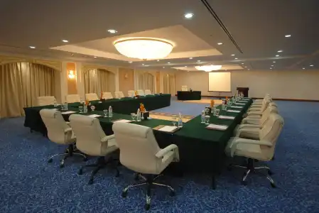 Grand Excelsior - Bur Dubai - 18