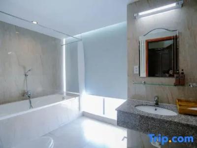 Nhat Linh Da Nang - 36