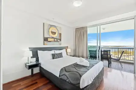 Crystal Bay on the Broadwater - 211