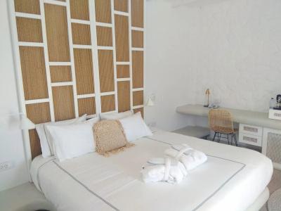 Petri Suites Santorini - 76