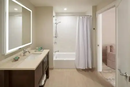Waterline Villas & Marina, Autograph Collection - 28