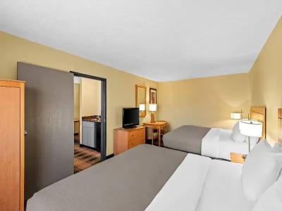 Quality Inn & Suites des Moines Airport - 56