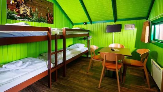 LEGOLAND Wilderness Barrels & Cabins - 4