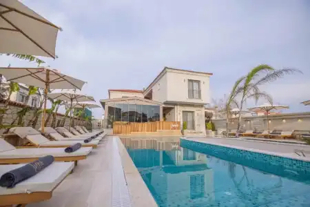 June Alaçatı (+15 Adult only) - 17