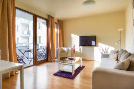 Trendy Deluxe Apartments - 4