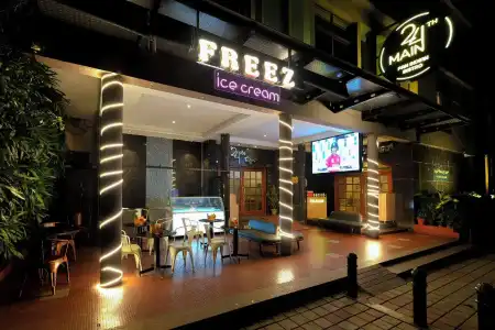 Cross Roads Inn - 9