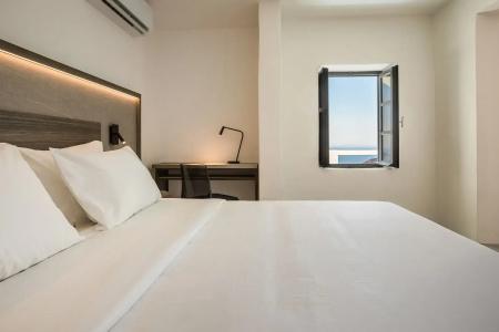 Sun Rocks Boutique | Caldera View Suites & Sunset Dining Experience - 48