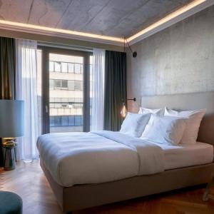 Gekko House, Frankfurt, a Tribute Portfolio - 29