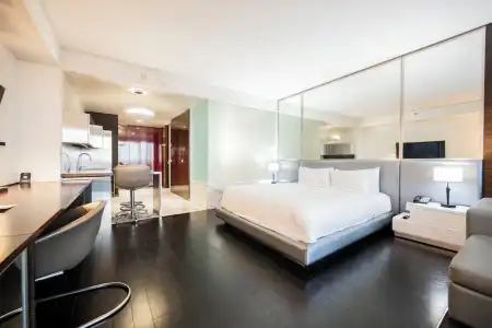 Beautiful Palms Place Suite - 358