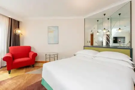 Grand Skylight Royal - 38