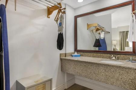 Best Western Pier Point Inn - 111