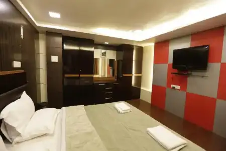 Metro Palace Mini-hotel - 55