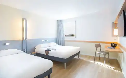 ibis budget Fréjus Saint-Raphaël Centre et Plage - 55