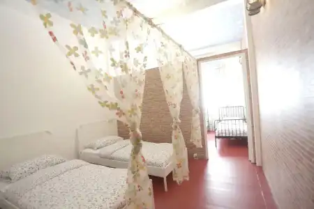 Tiger Lily Hostel - 32