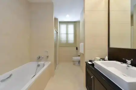 Grand Asoke Suites Boutique Residence - 27