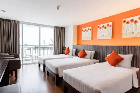 J Pattaya - 118