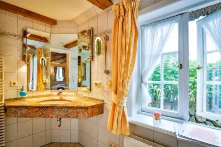 & Restaurant Jörg Müller - 85