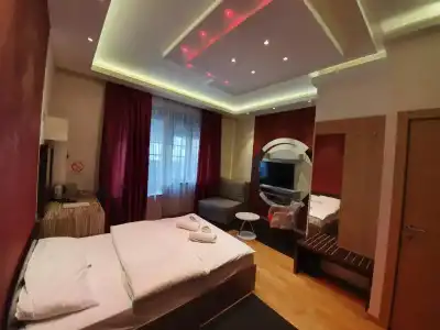 Privilege Suites by Central Park - 49