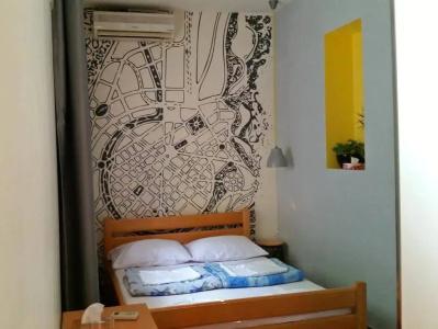 Envoy Hostel & Tours - 1