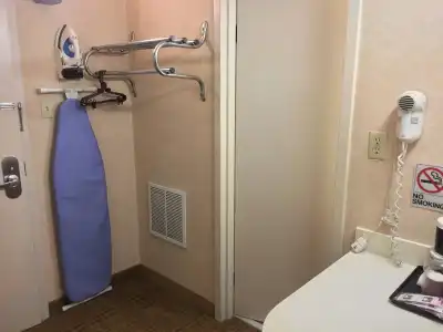 Americas Best Value Inn & Suites Boise - 7