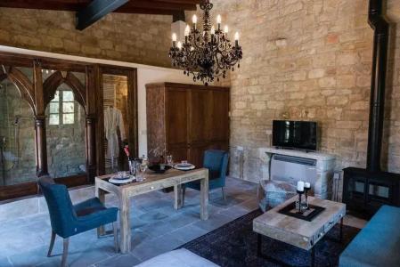 Oinou Strata - Adults Only - 22