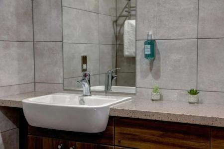 Best Western Kings Manor - 7