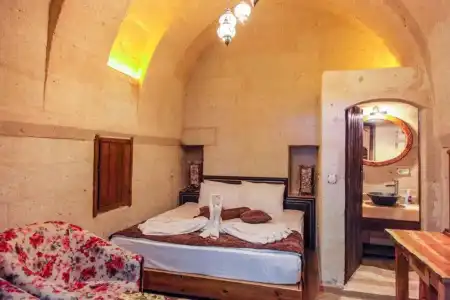 Roma Cave Suite - 35