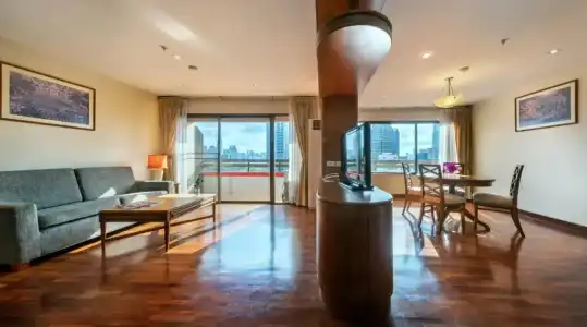 Bandara Silom Suites - 204