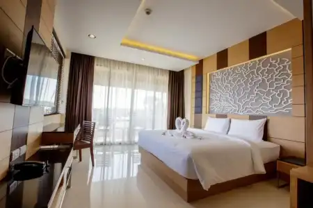 Aqua Resort Phuket - Near Beach and Chalong Pier - 31