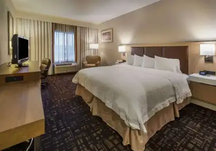 Hampton Inn & Suites Reno - 28