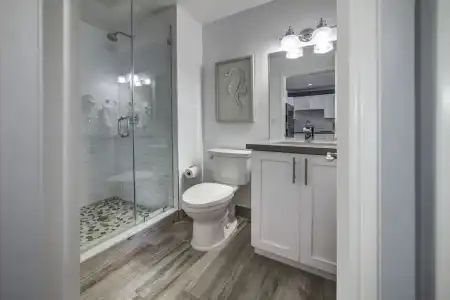 May-Dee Suites - 38