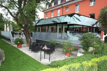 Montfort - das - 21