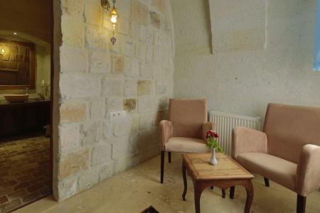 Jacob's Cave Suites - 106