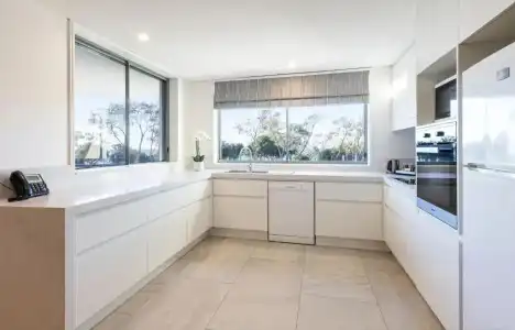 Bay Royal Apartments - 245