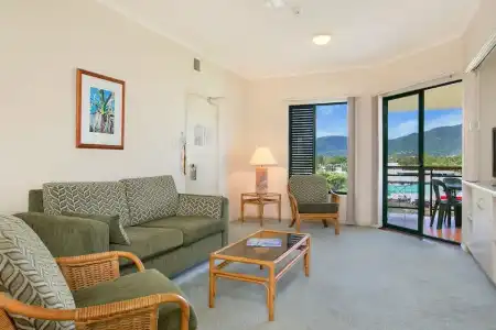 Tropic Towers Apartments - 102