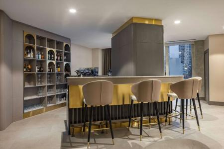 Billionaire Ramada Plaza by Wyndham Batumi - 10