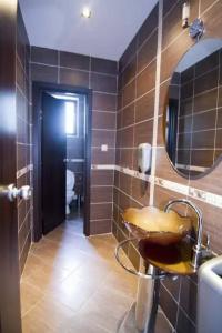Salena Plaza - 11