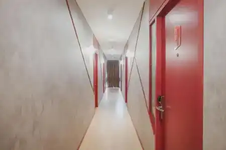 RedDoorz Plus @ Thamrin - 38