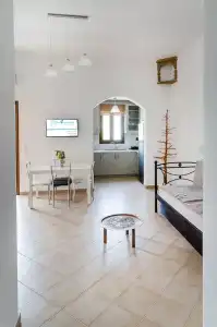 Anemonisia Deluxe Apartments & Mesonettes - 125