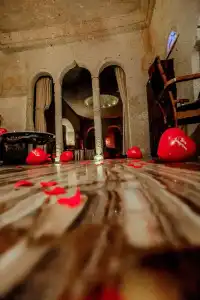 Oread Cave Suites - 395