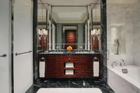 Four Seasons Bahrain Bay - 33