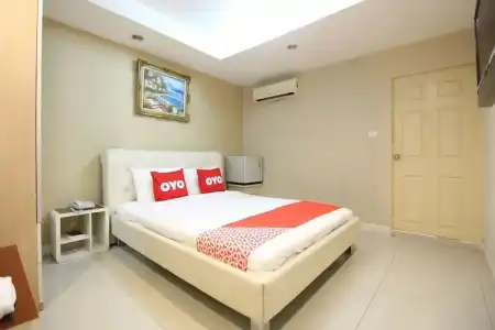 OYO 102 Diamond Residence Silom - 90