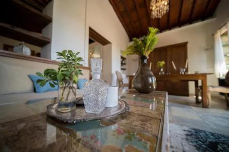 Oinou Strata - Adults Only - 107