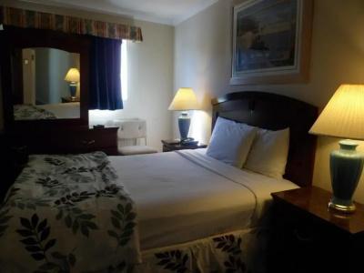 Ocean Park Inn - 61